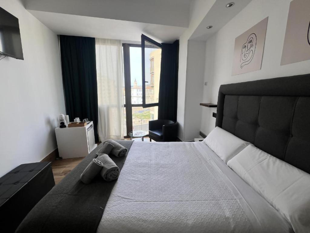 Ilustre Rooms Малага Стая снимка