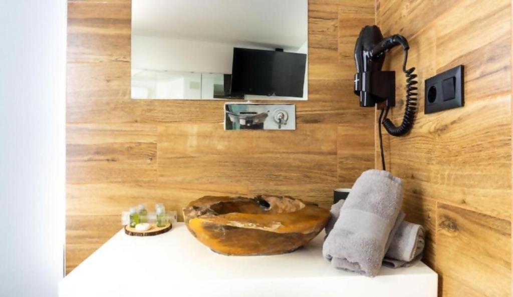 Ilustre Rooms Малага Стая снимка