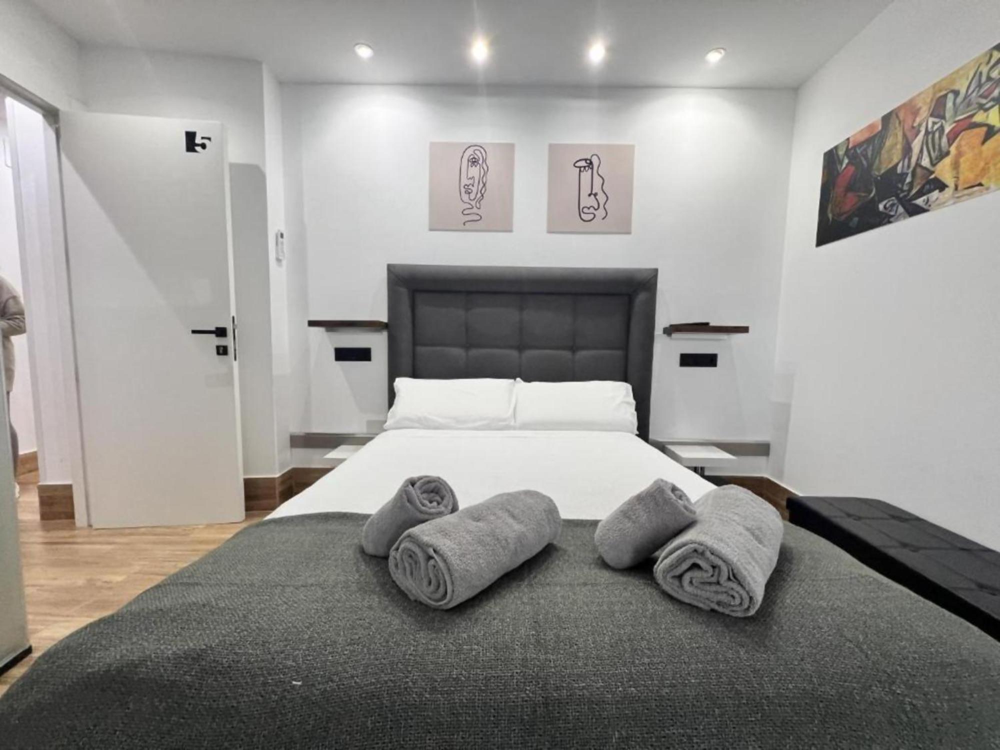 Ilustre Rooms Малага Екстериор снимка